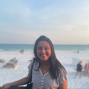 Meet your Posher, Kayla